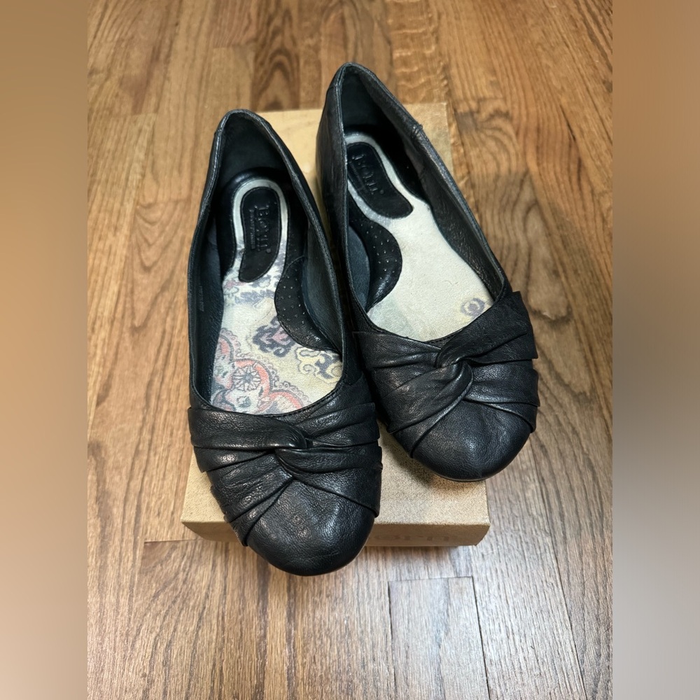 Born Lilly Ballet Flats Size 9